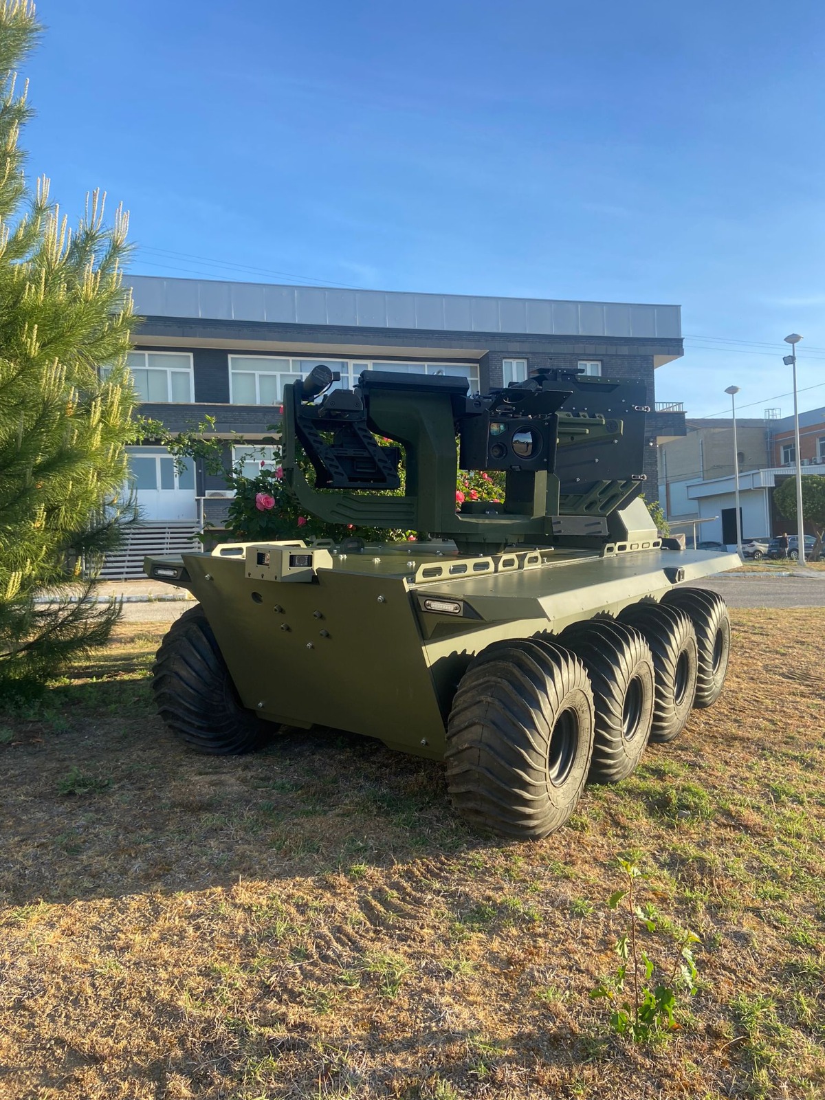 SPECTRE-DF UGV